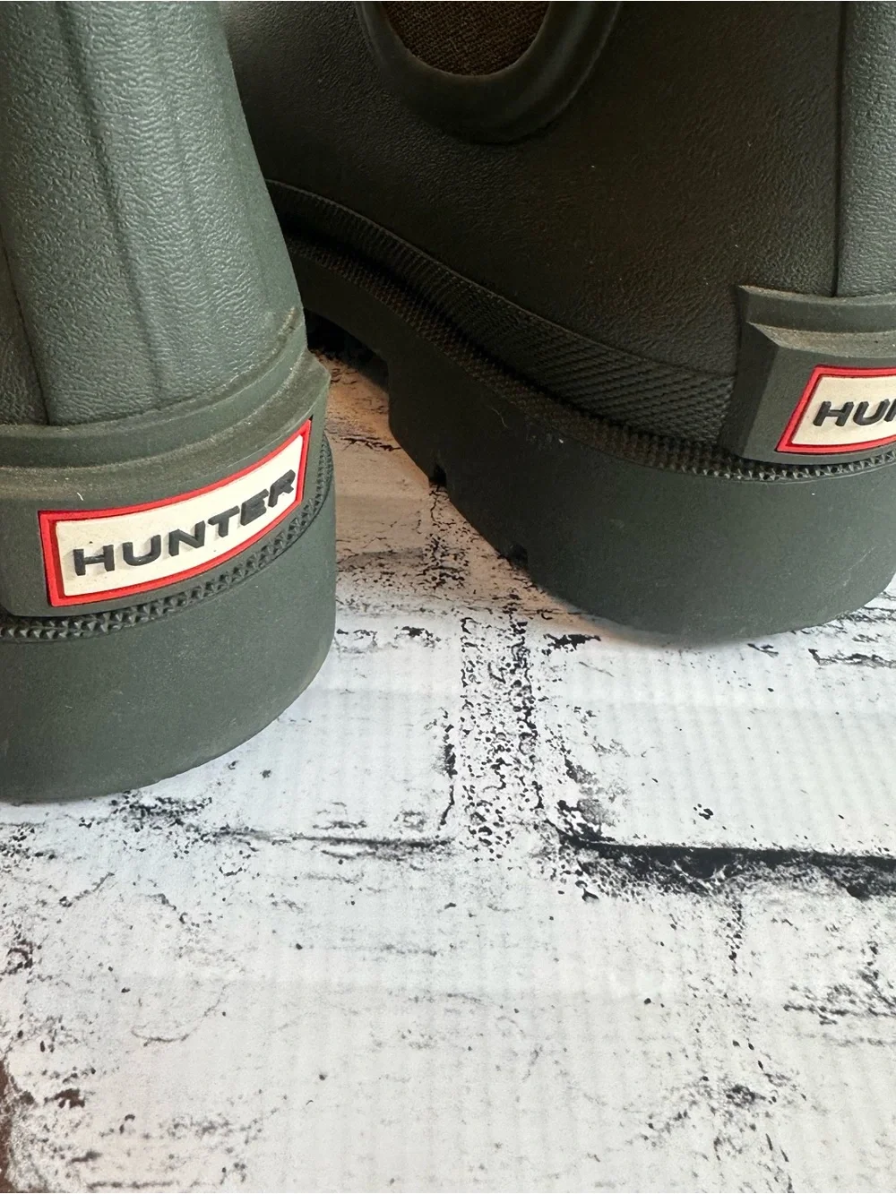 Hunter Men's Chelsea Rain Boots in Olive